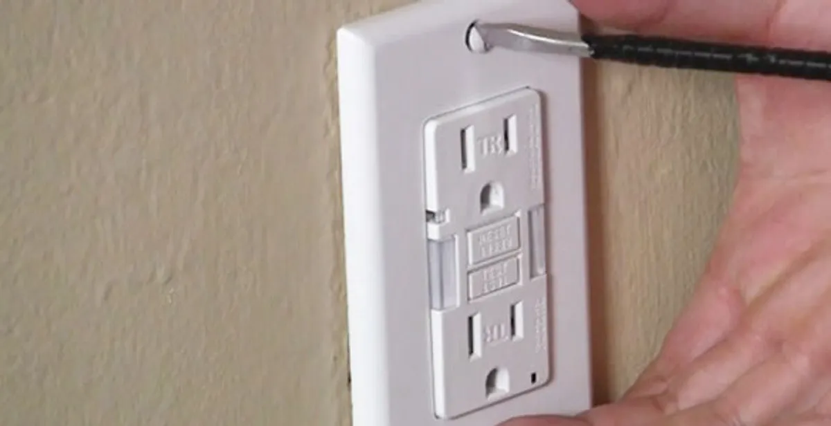 gfc outlets service securing and mounting ground fault circuit interrupter outlet by certified electricians in Indianapolis, IN
