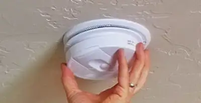 Smoke detector installation service ensuring home safety in Indianapolis, IN